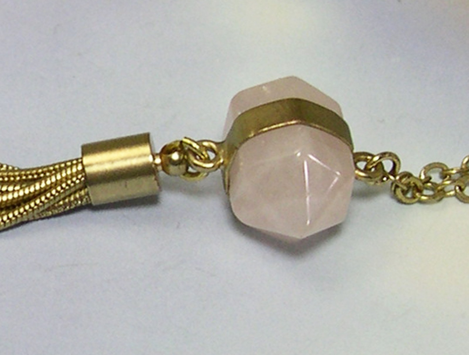 ANN TAYLOR Agate Pendant with Tassel LOFT Gold Tone Long Vintage retro old