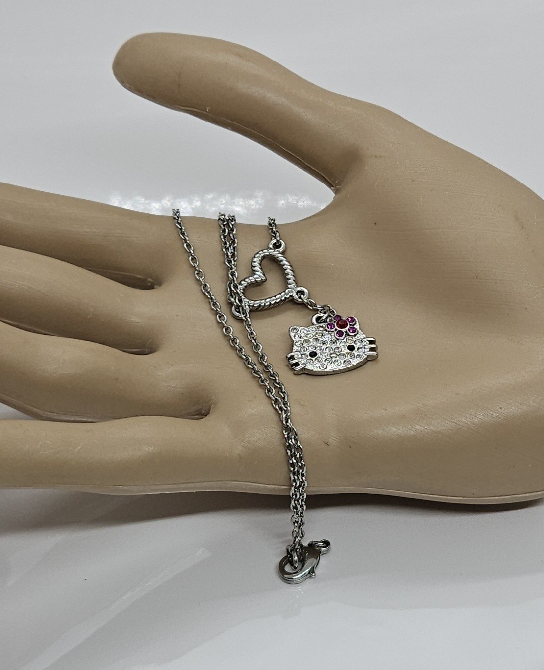Hello Kitty Necklace Rhinestone Silver Tone Heart Pendant Design 20″