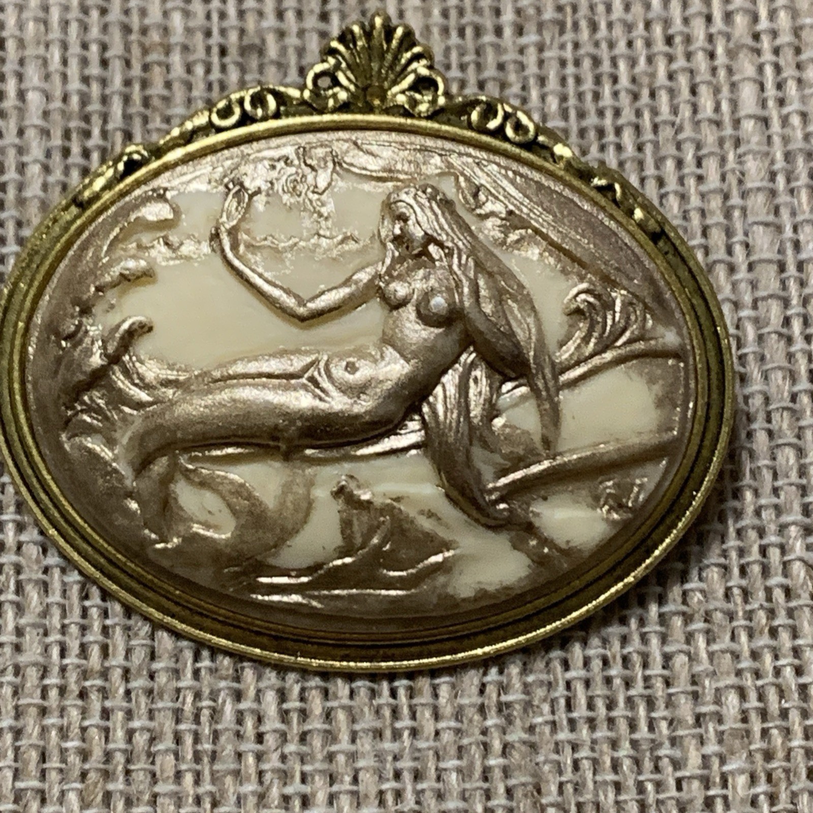 NEW ITEM*LG ELEGANT ART DECO SET MERMAID CAMEO BROOCH/PENDANT COMBO-ivy/gold