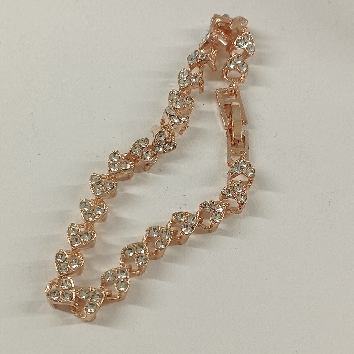 Women’s Heart Rhinestone Link Bracelet One Size Rose Gold Brass