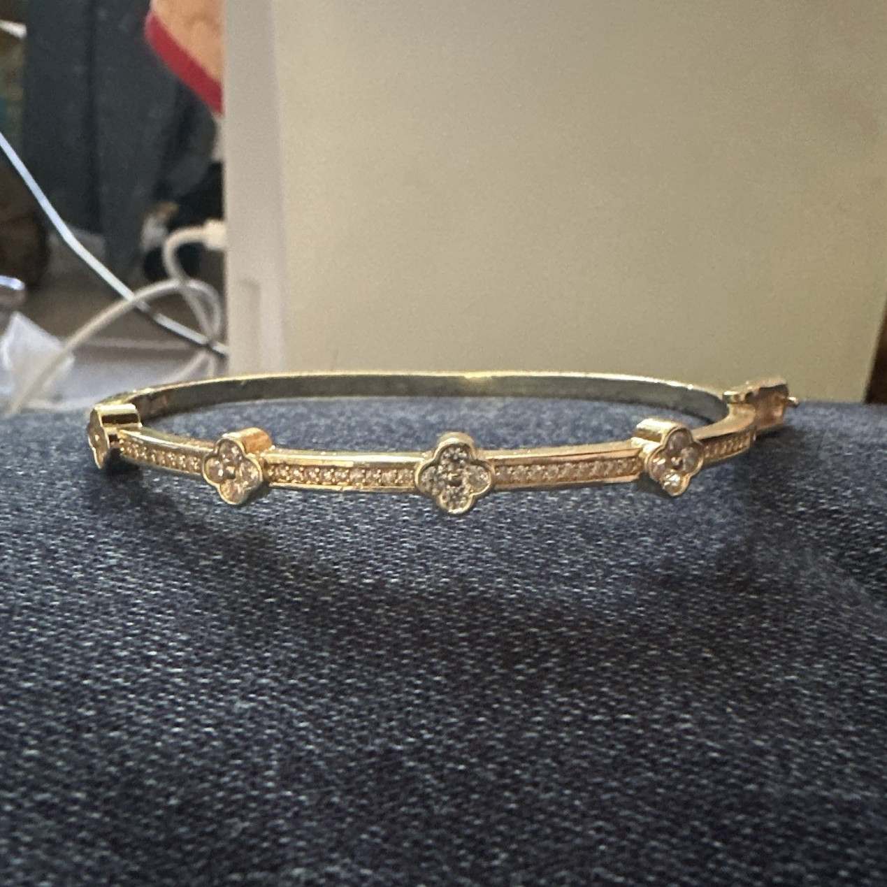 Gold Tone Metal Round Hinged Bangle Bracelet Clasp Closure, Clear Stones