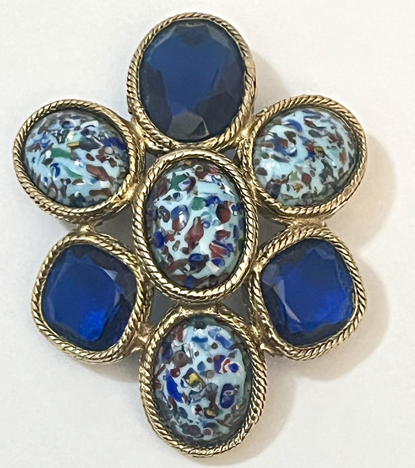 Domed Cabochon Brooch Swirled Speckled Glass Vintage Not Signed Estate Jewelry