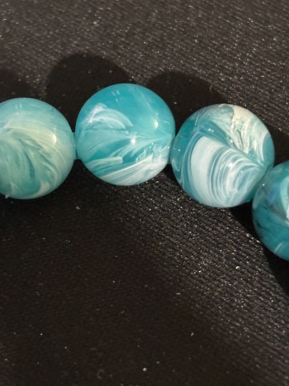 🟢 Vibrant Dyed Chalcedony Stretch Bracelet – Fits 6.75″ to 7.5″