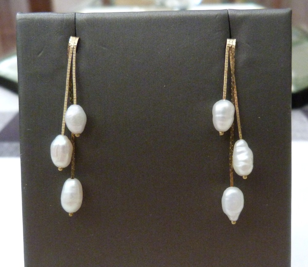 1 5/8″ LONG 14K YELLOW GOLD LUSTROUS PEARLS DANGLE DROP EARRINGS 1.88 GRAMS