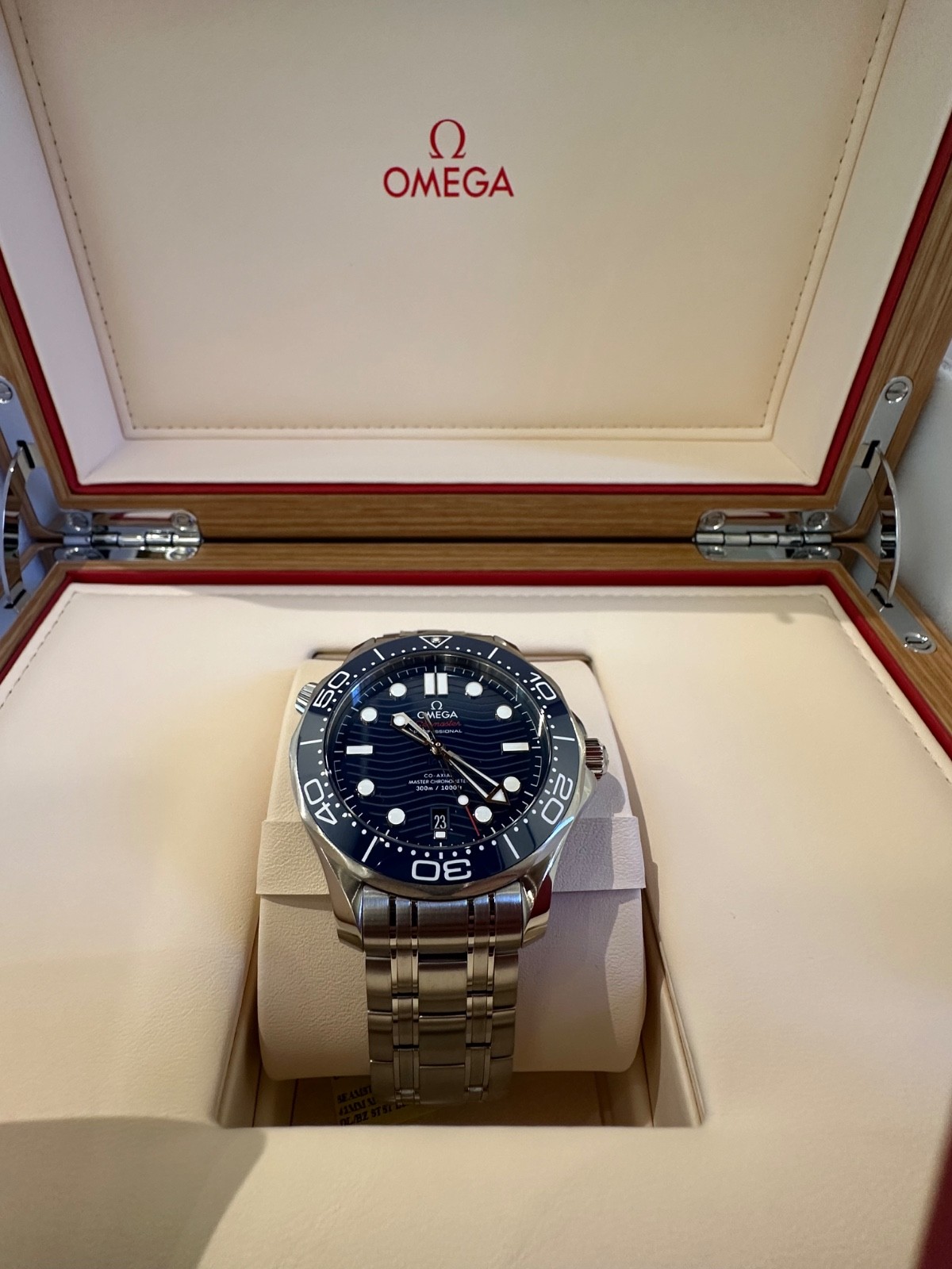 OMEGA Seamaster Diver 300M 210.30.42.20.03.001 Blue New! Box and Cards