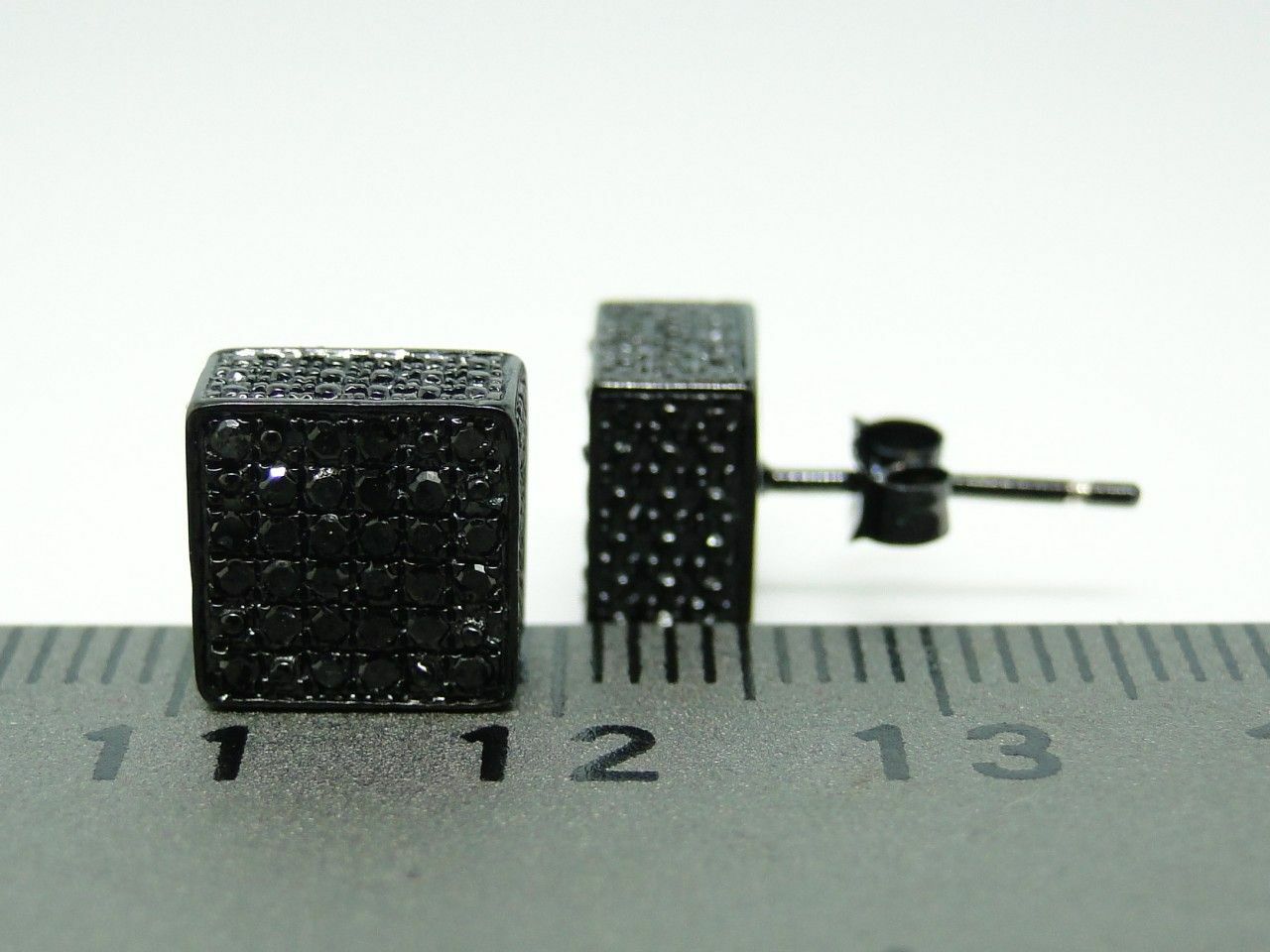 0.4ct Lab-Created Moissanite Ice Cube Cluster Stud Earrings Black Gold Plated