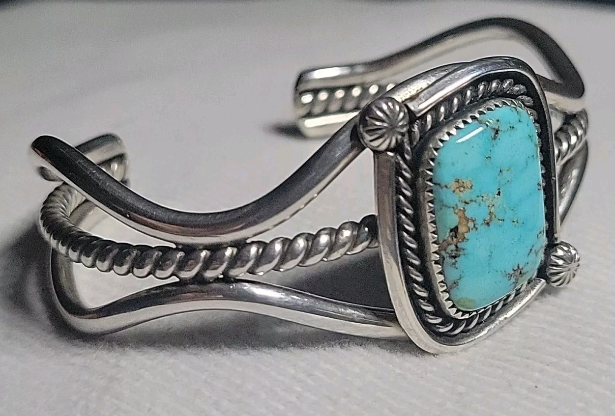 Kingman Turquoise Sterling Silver Cuff Bracelet Handmade 43.3g Ithaca Peak