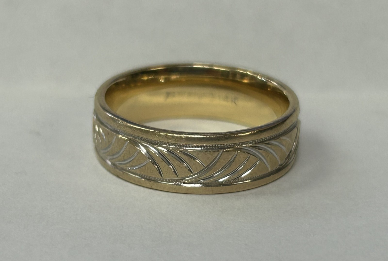 MA6 Artcarved 14k Two-Tone Gold Etched Design Wedding Band Size 9.75 – 9.1 Grams