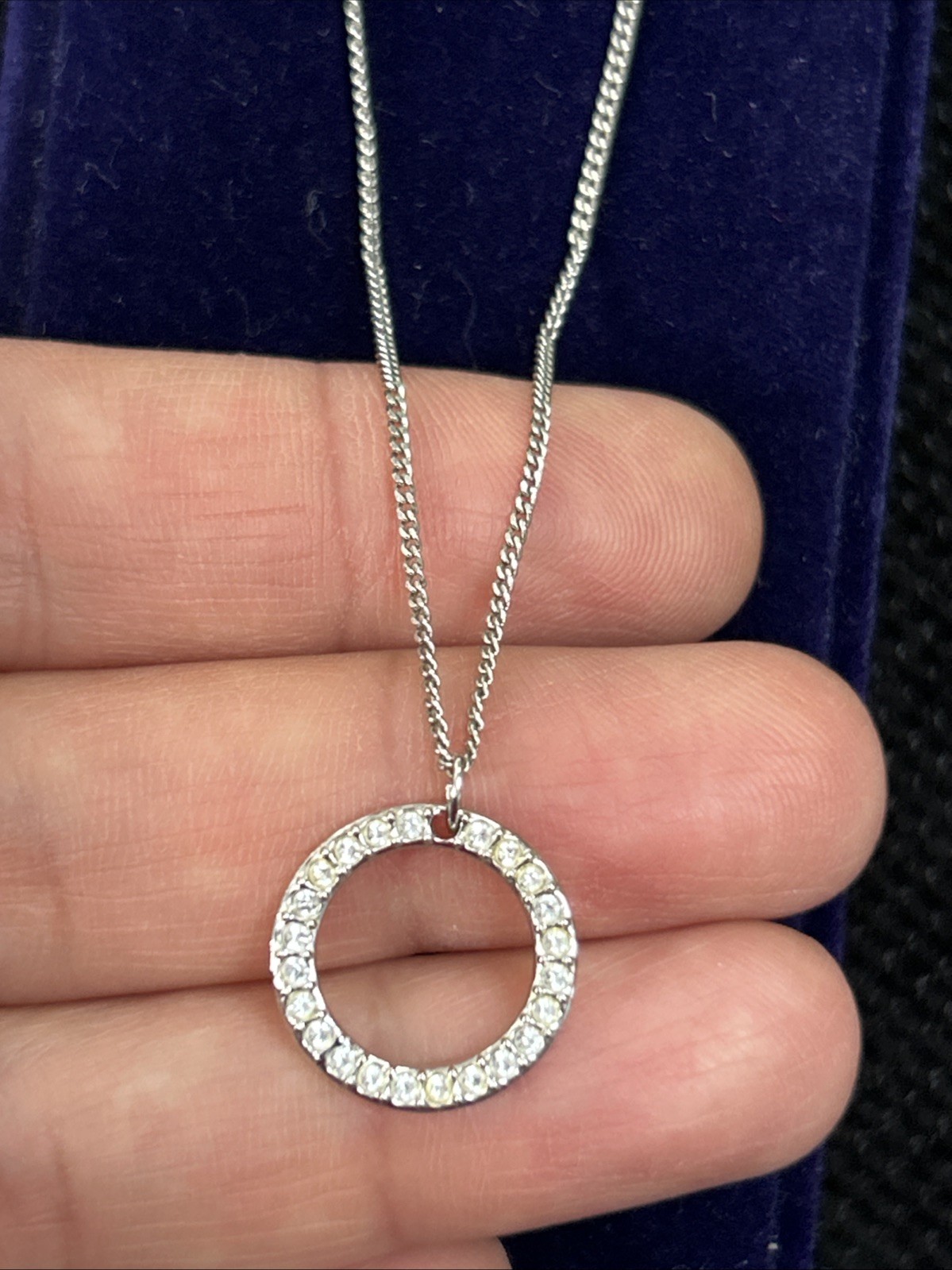 Swarovski Pave Rhinestone Infinity Circle Round Pendant Necklace 15” Signed