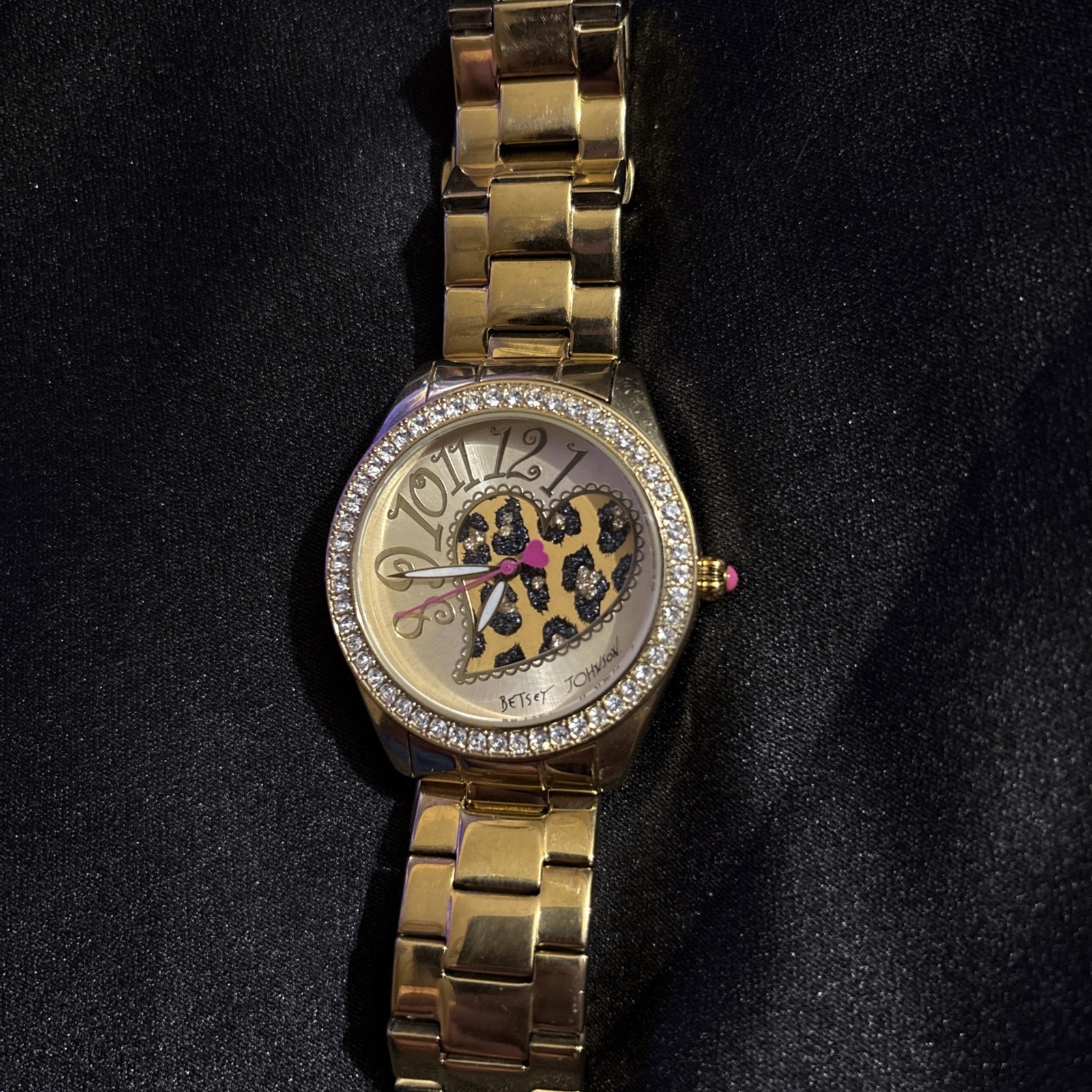 Betsey Johnson Heart Dial Crystal Bezel Quartz Gold-Tone Bracelet Watch 30m