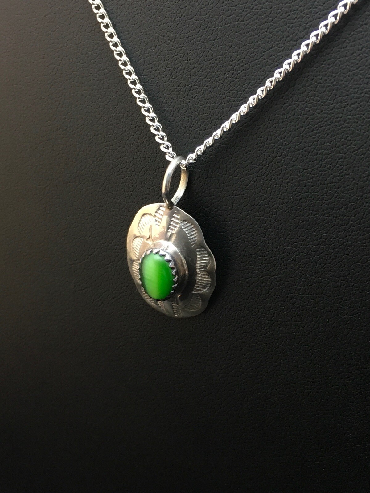 Native American Green Stone Pendant Navajo Sterling Silver Necklace 8956