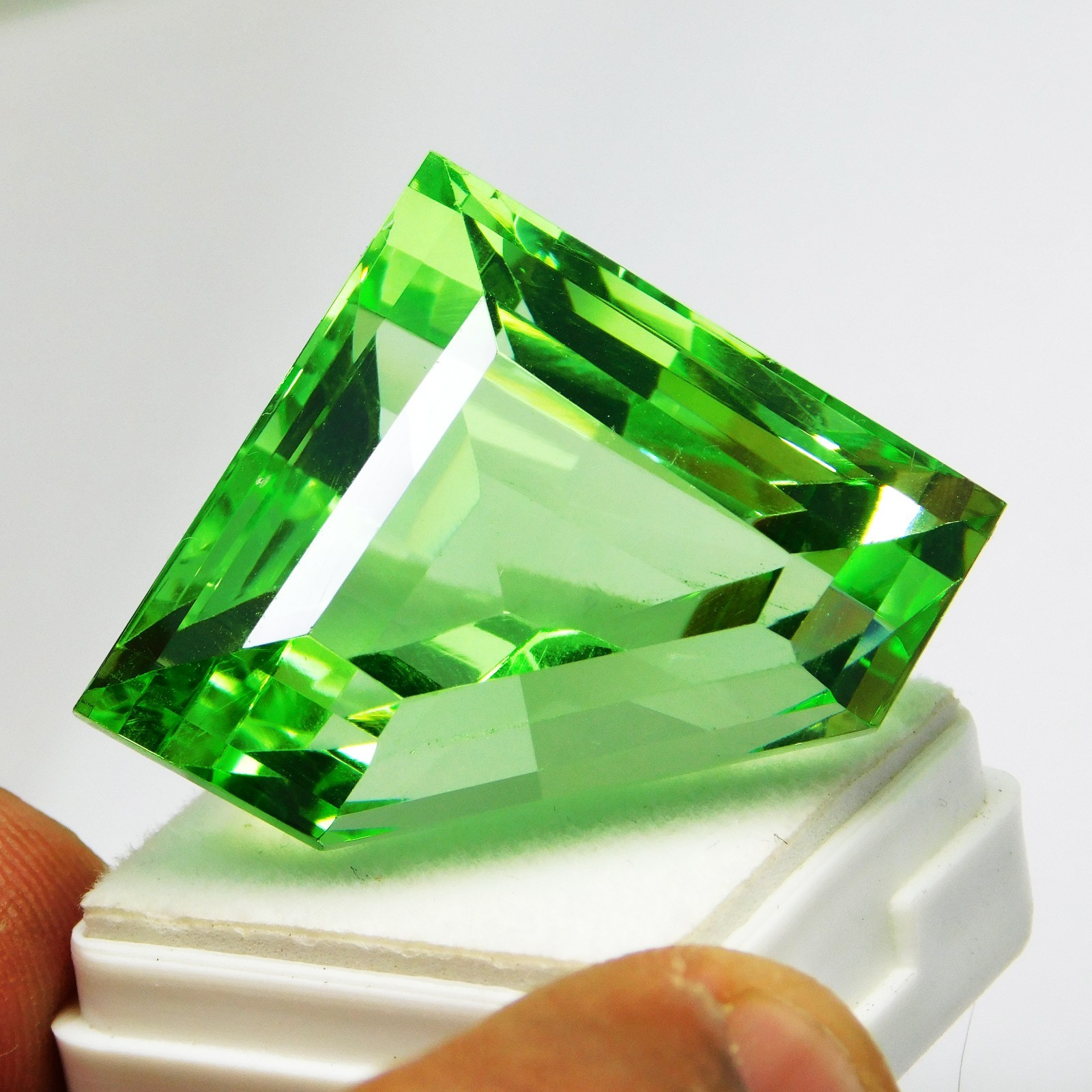 Certified 86.90 Ct Natural Green Tsavorite Garnet Fancy Cut Loose Gemstone