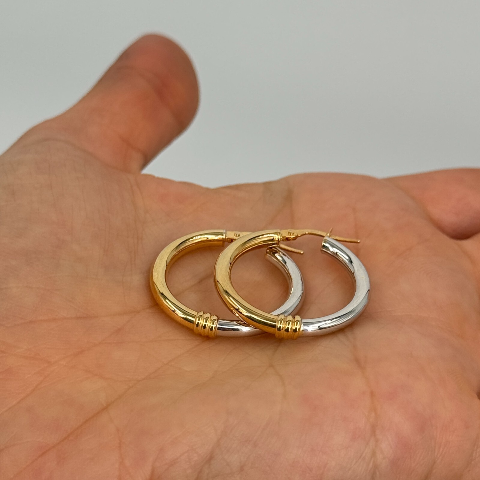 Italian 14k Yellow & White Gold Polished Medium Hollow Hoop Earrings 1.1″ 2.5g