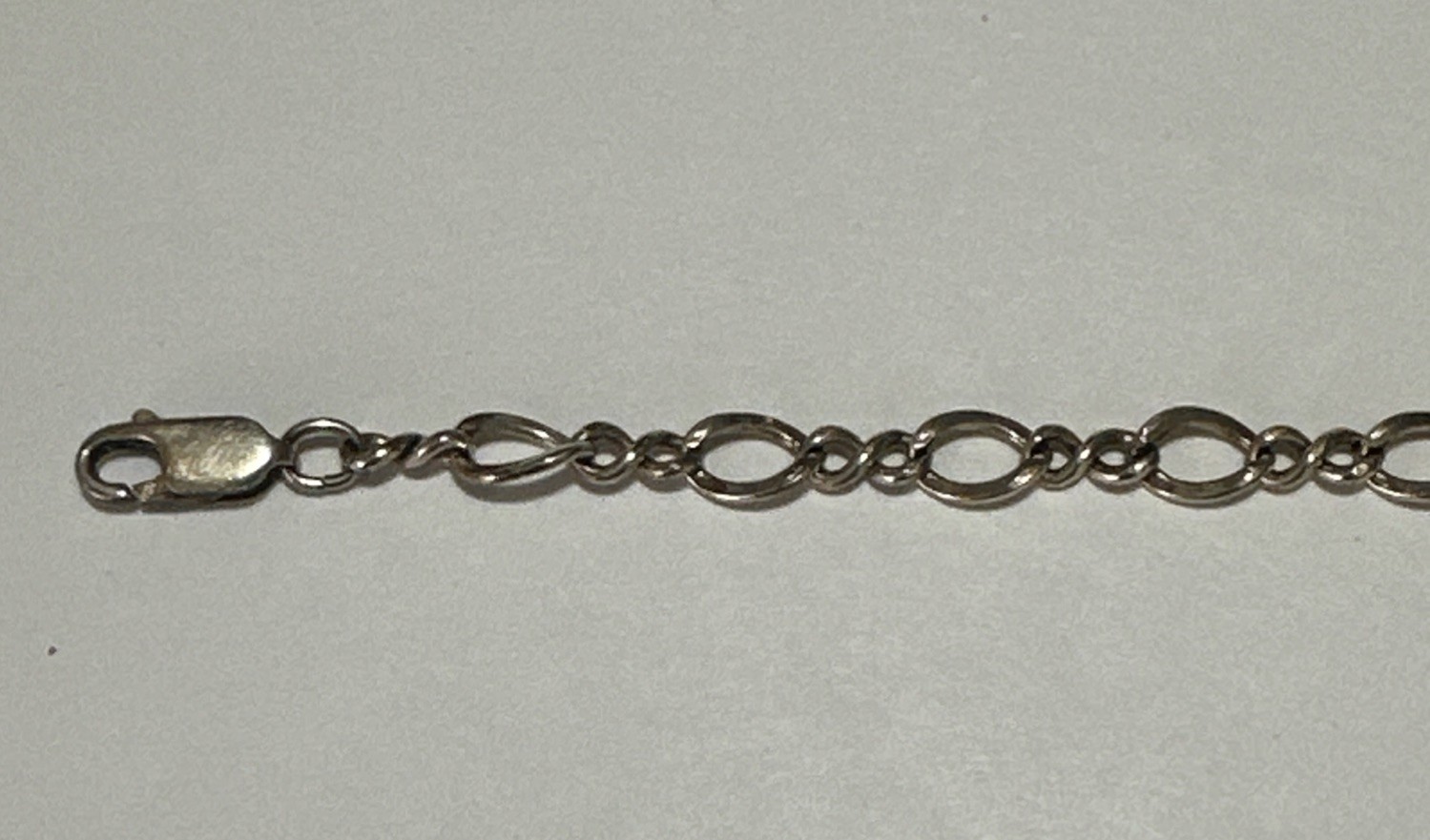 Vintage 1/20 12K BAR Gold Filled Infinity Figure 8 Bracelet 7 15/16″ Oval Link