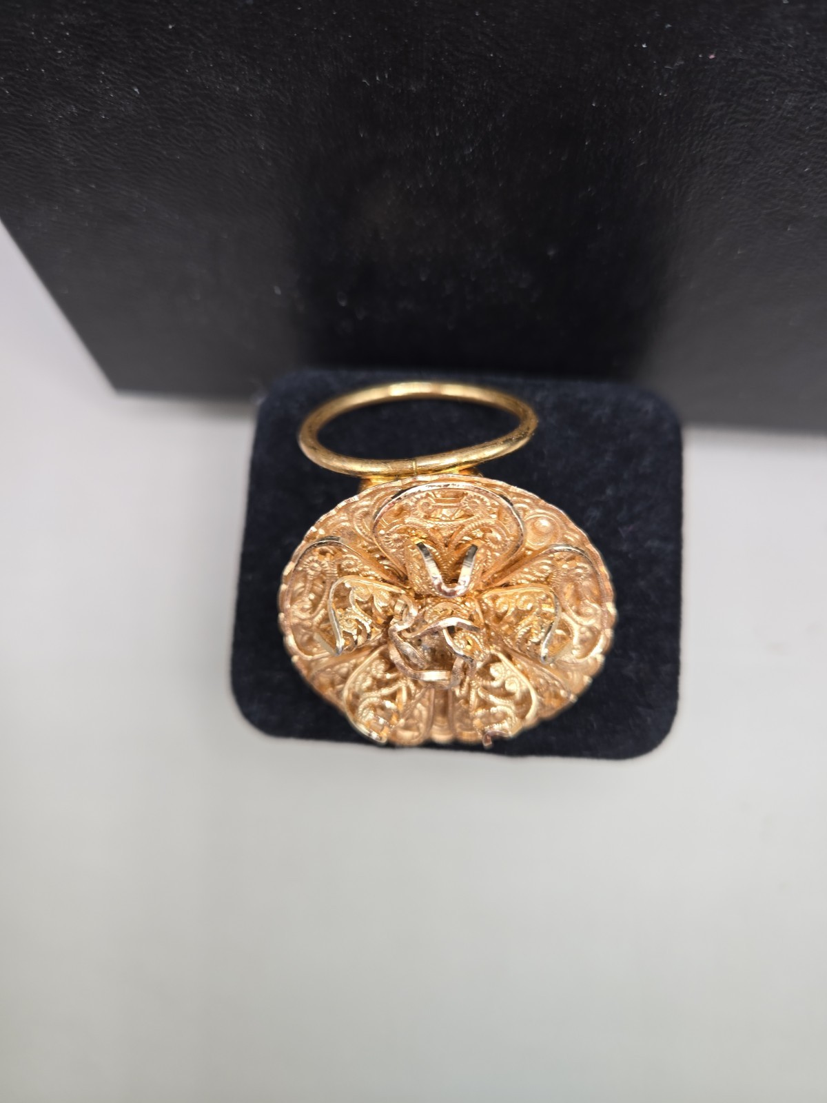 Vintage Filigree Scarf Ring Clip Western Germany Ornate Goldtone Round Detailed