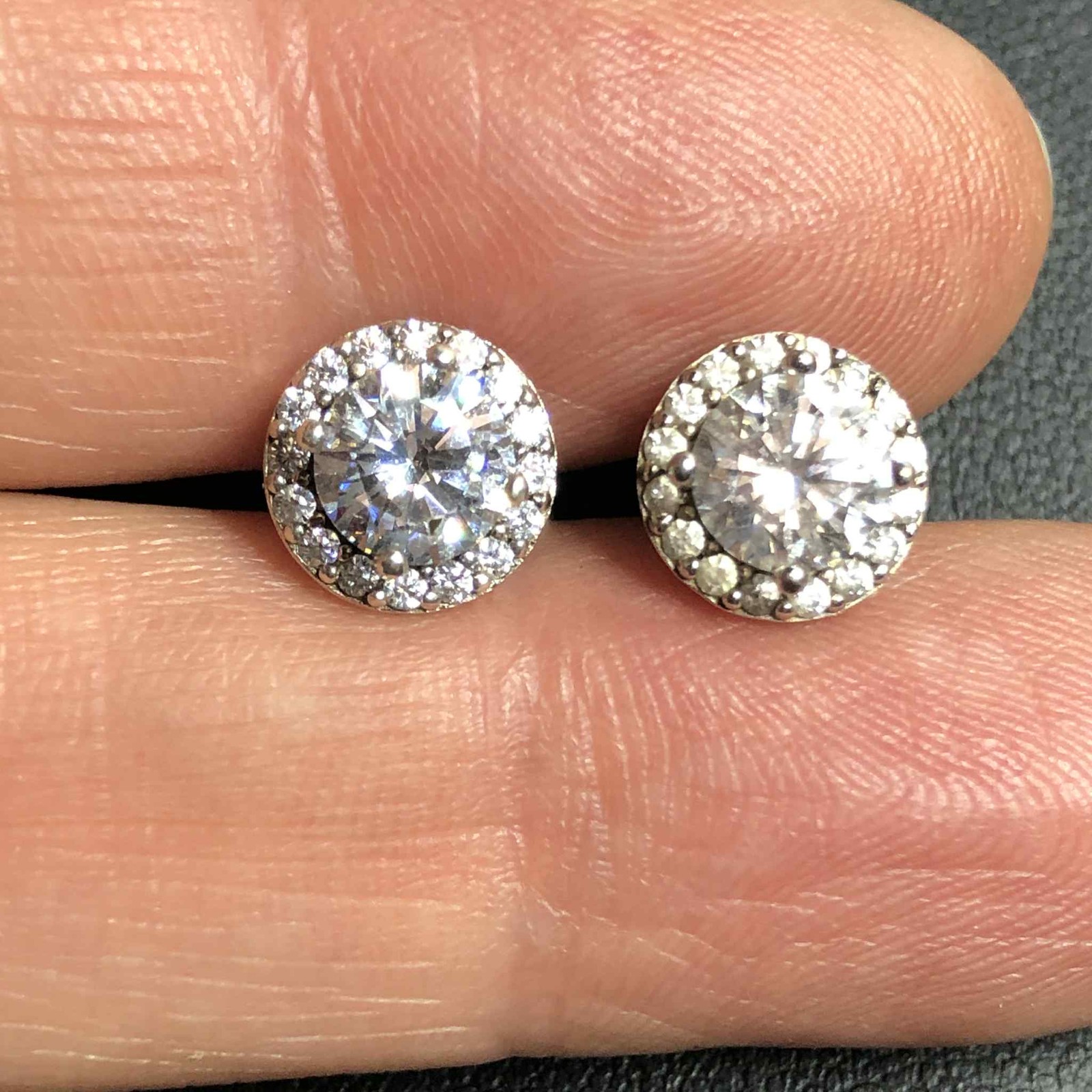 6794 Sterling silver 925 Round cut halo CZ stud Earrings 2.4 grams