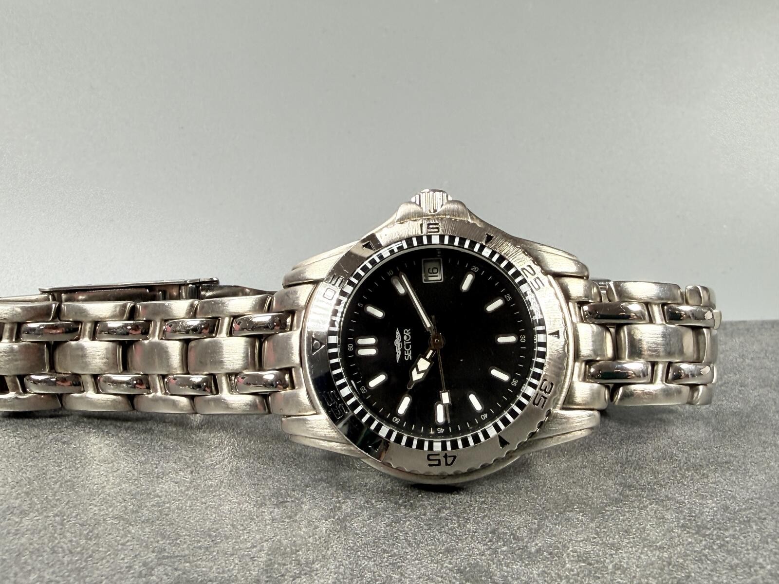 Sector Men’s 38mm Automatic Black Dial Diver Style Watch Stainless Steel Date￼