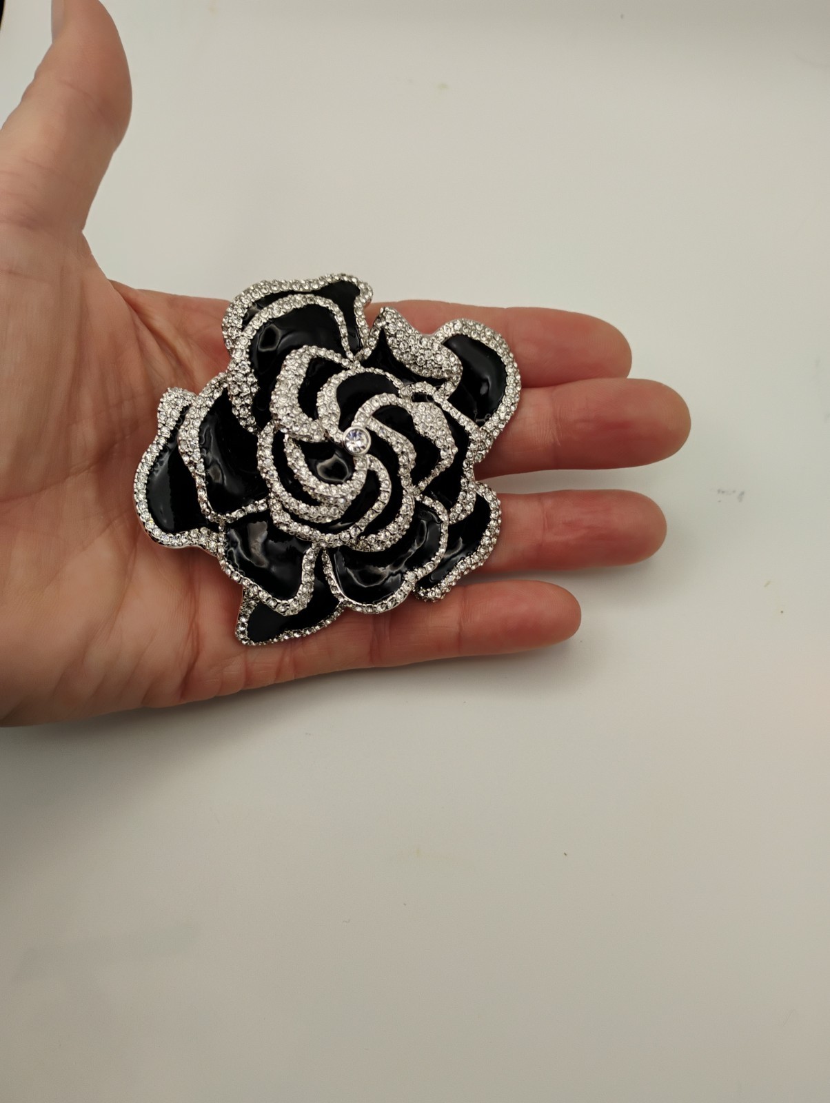 Vintage Joan Rivers Black Enamel Flower Floral Brooch Pin Rhinestone Pavé