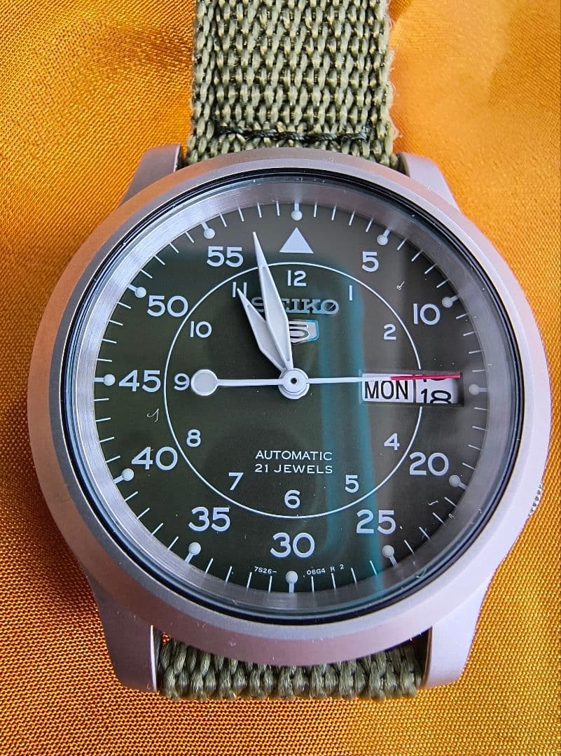 SNK805K2 Watch Rare Model