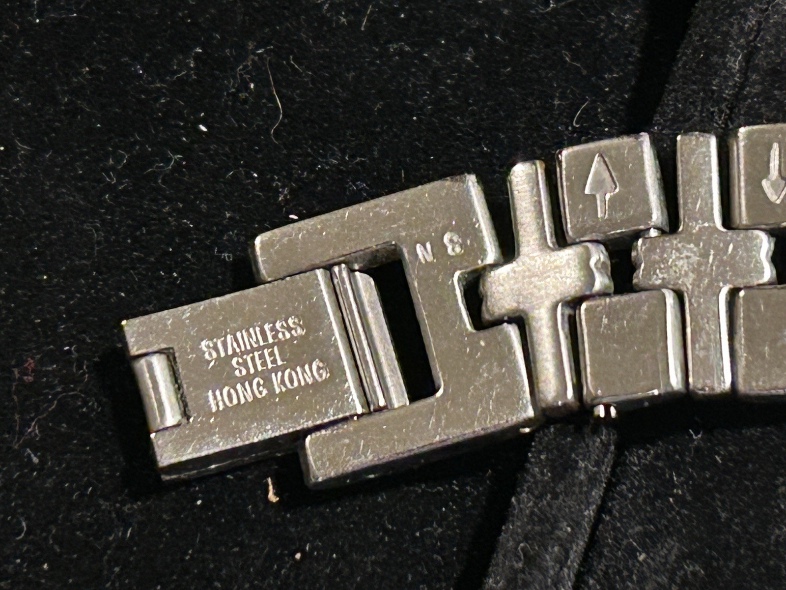 VINTAGE BULOVA T8 QUARTZ WATCH STAINLESS TWO 2 TONE BAND GOLD SILVER