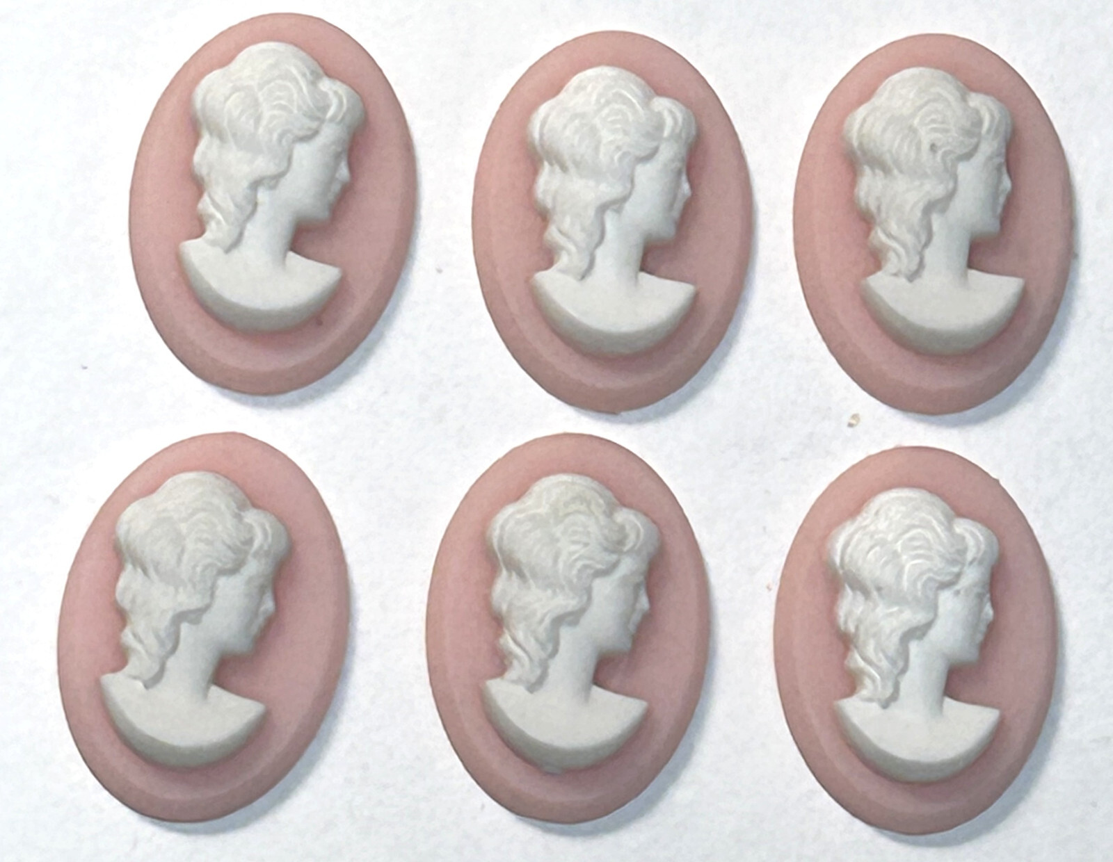 12 Vintage Right Facing White on Pink Resin Cameos 18mm x 13mm LOT of 12 NEW