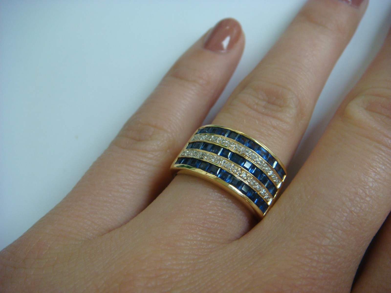 18K YELLOW GOLD 5 ROW SAPPHIRES AND DIAMONDS WIDE LADIES BAND 8.8 GRAMS