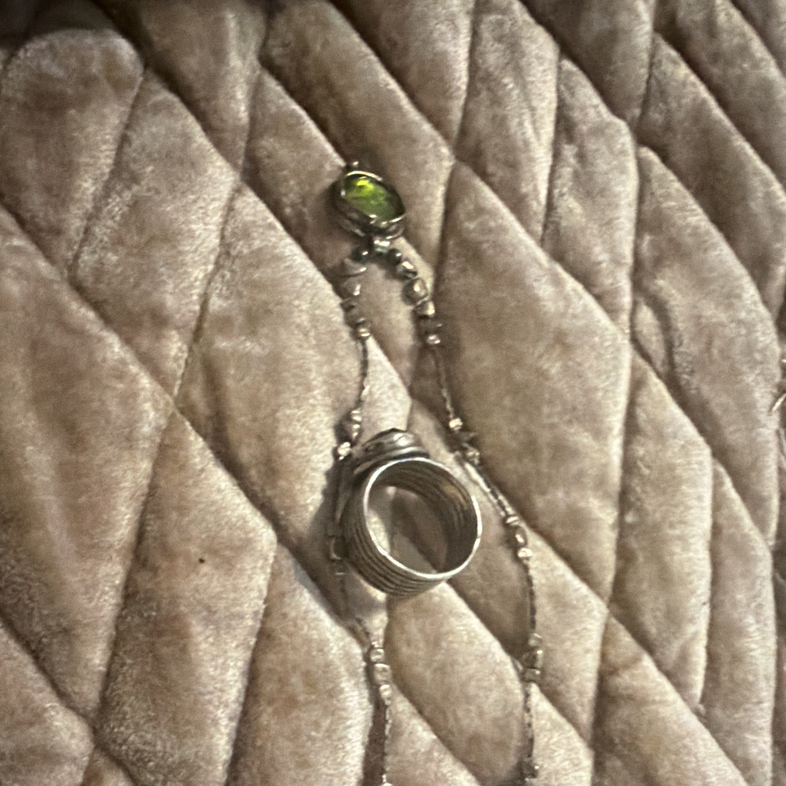 .925 Silver Bead Chain Necklace with Round Green quartz Bezel Pendant and ring