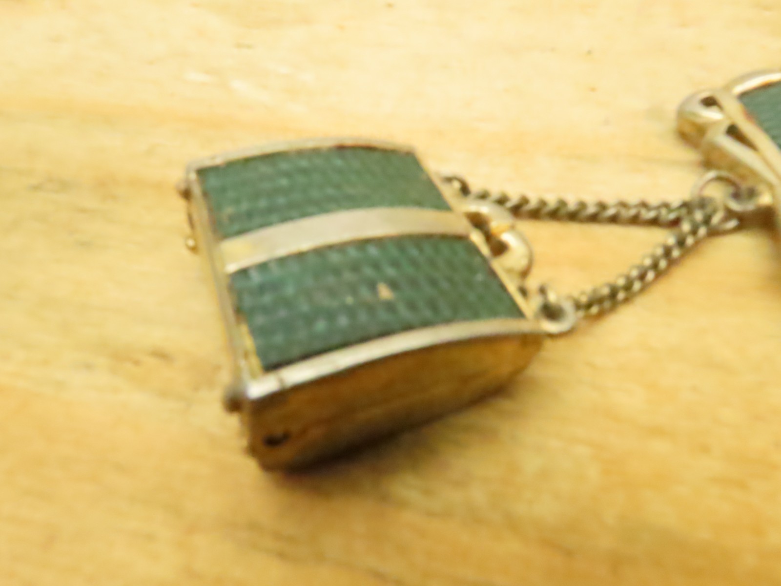 Vintage Silver Tone Green Clutch Purse Brooch Pin