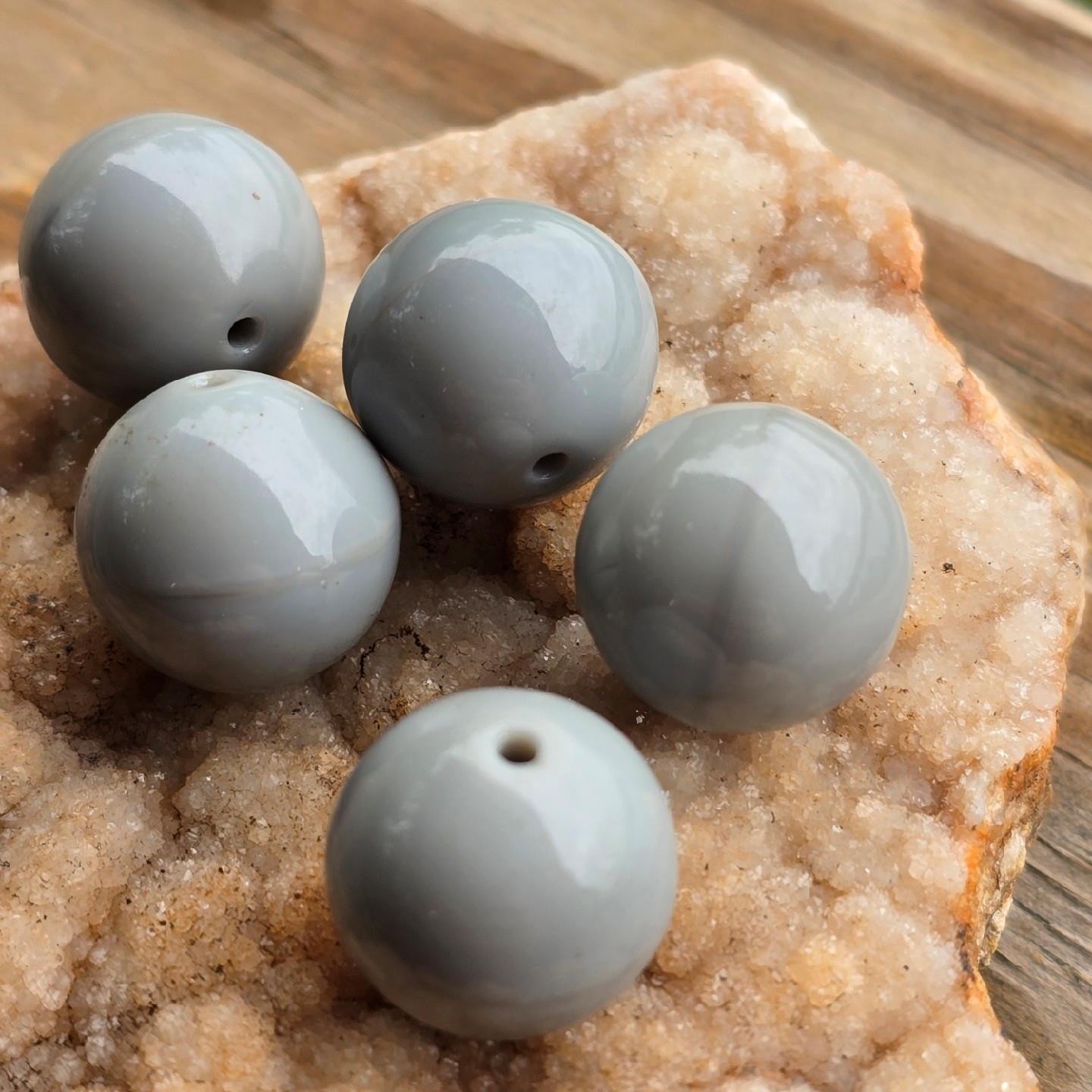 Vintage Pressed Glass Beads Opaque Smooth Stone Gray 14mm Large 5pc