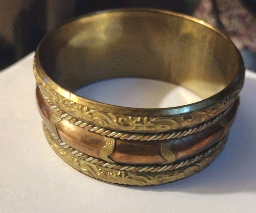 Vtg. Copper/Brass/Silver Bangle 2 1/8 In Wide, 2 1/2 In Diameter