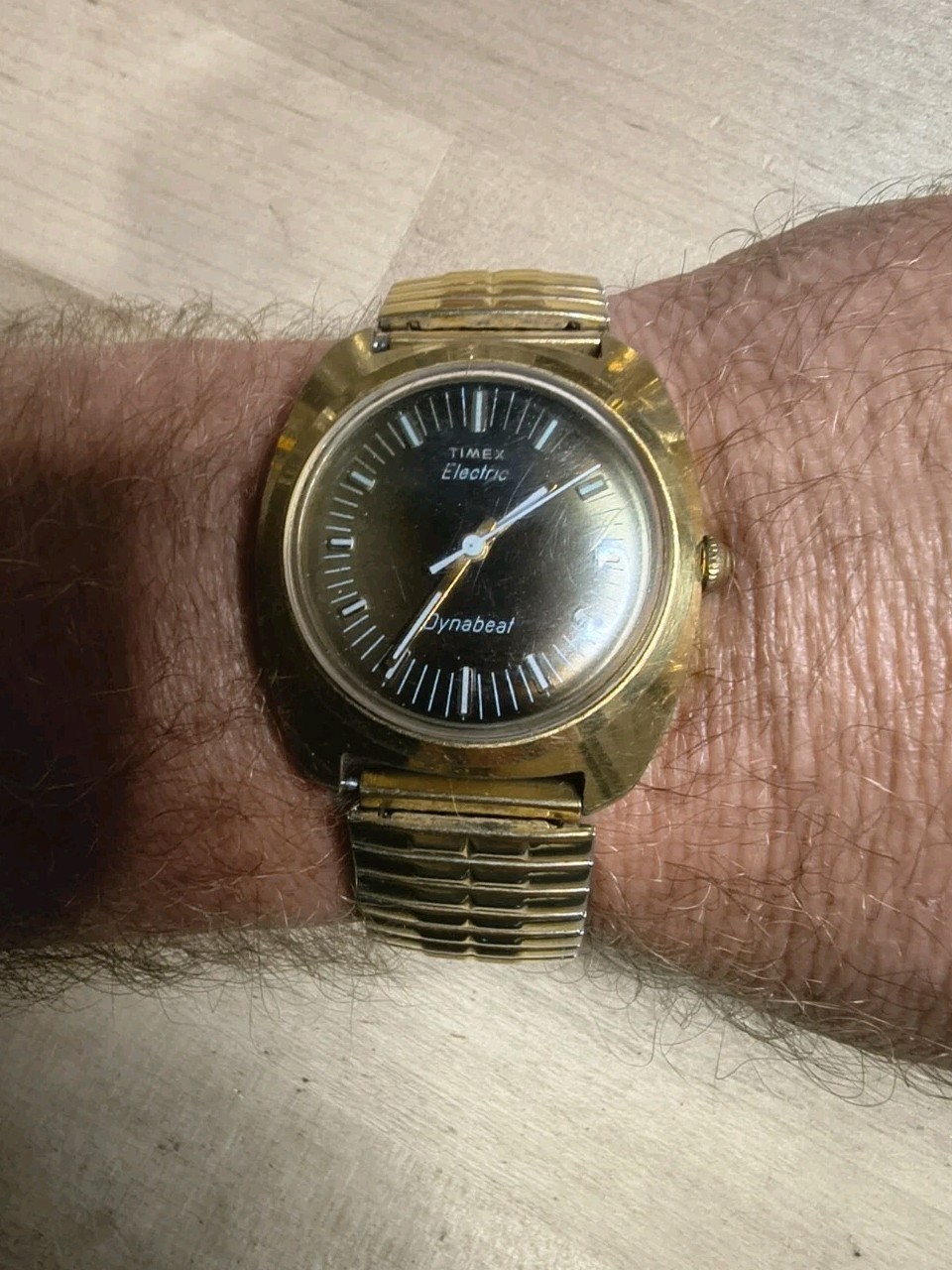 Vintage 1976 Timex Electric Dynabeat Mens Watch Brown Fume Dial Gold Tone Case
