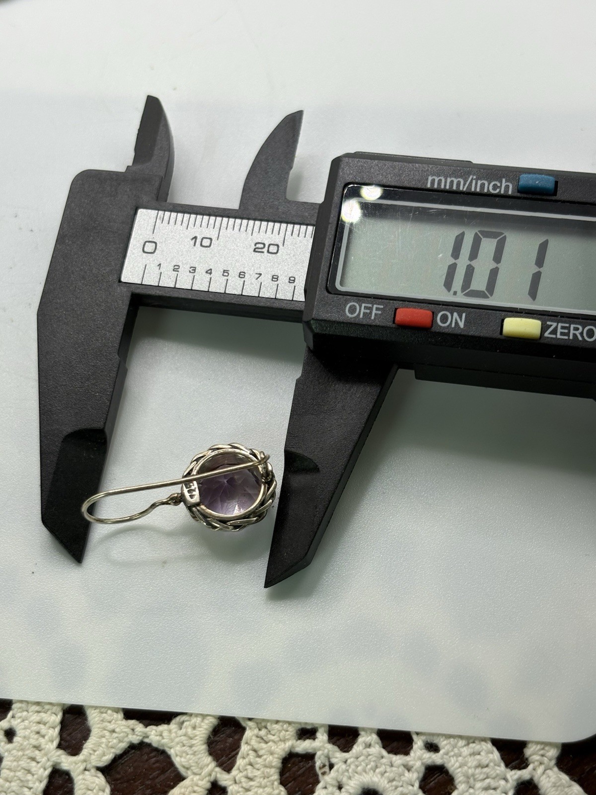Sterling Silver 10.9mm Amethyst Hook Closure Drop Earrings Woven Frame 5g – 1”