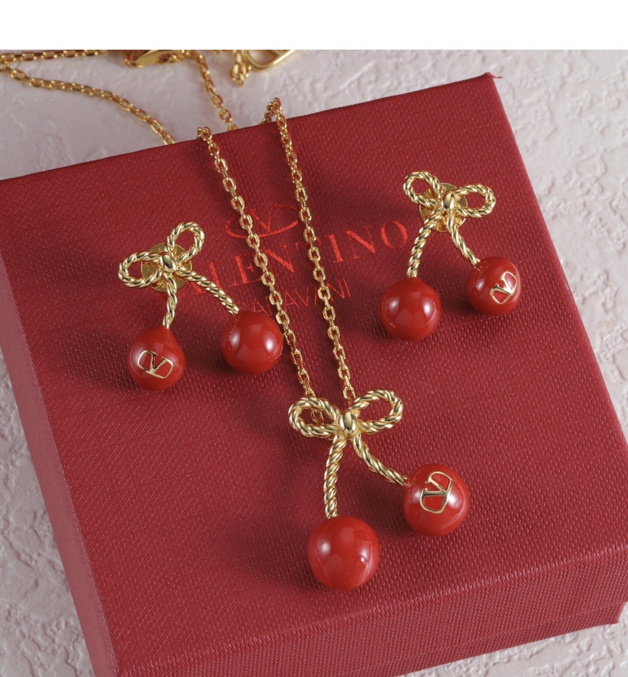 Silver Tone Faux Pearl Cable Chain Necklace Logo Charm Crystal Lobster Clasp