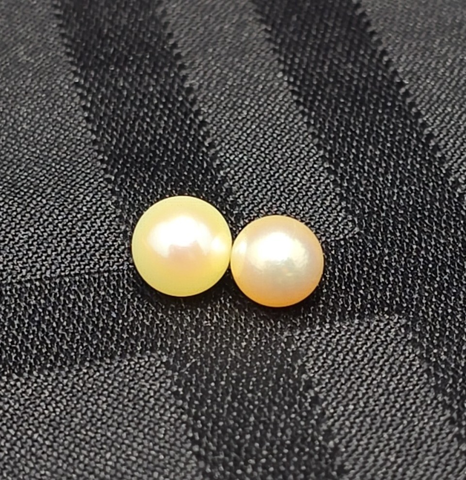 ⚪️Vintage MURATA (2) Loose Pearls 8.22mm/7.44mm Peach/Ivory GENUINE/NO HOLES