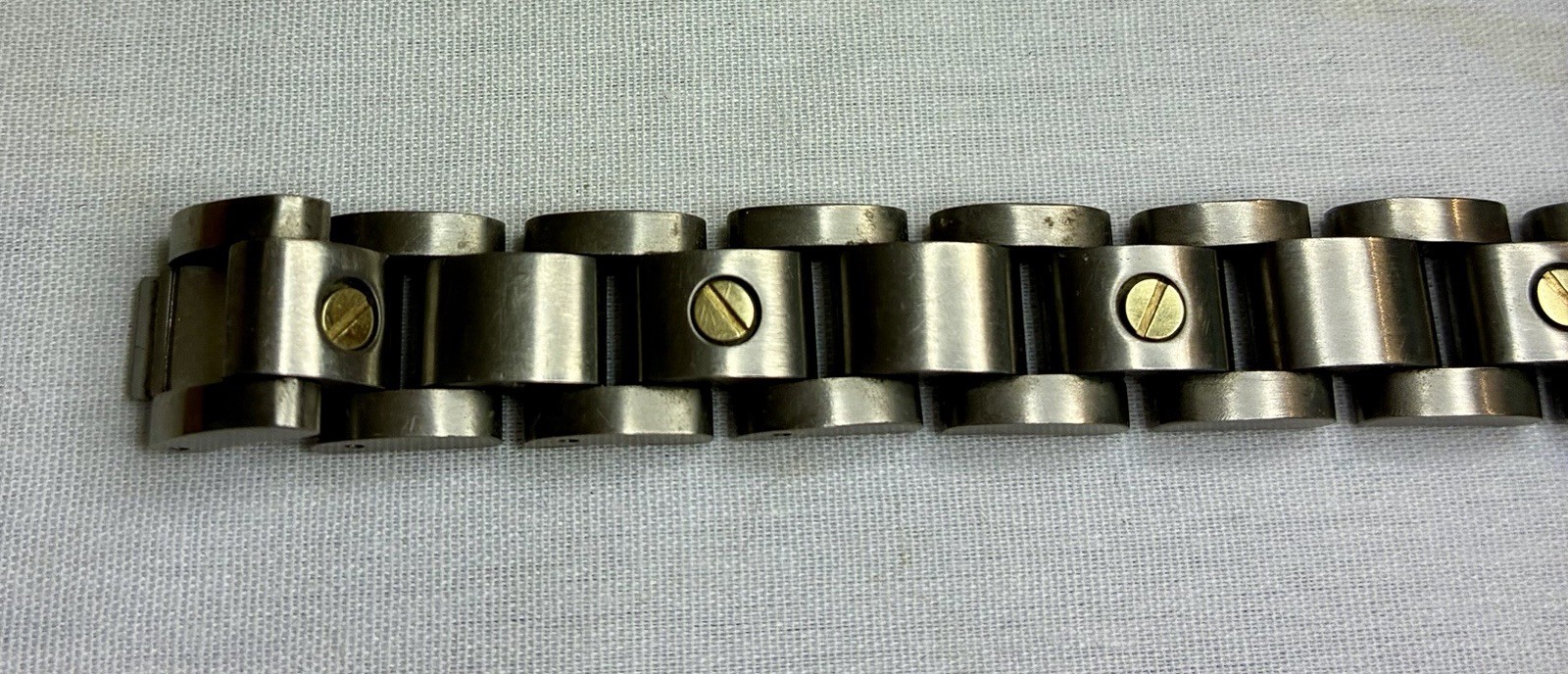 Men’s Titanium w/ 14K Gold Screws & Fold-over Box Clasp 8.25” Bracelet