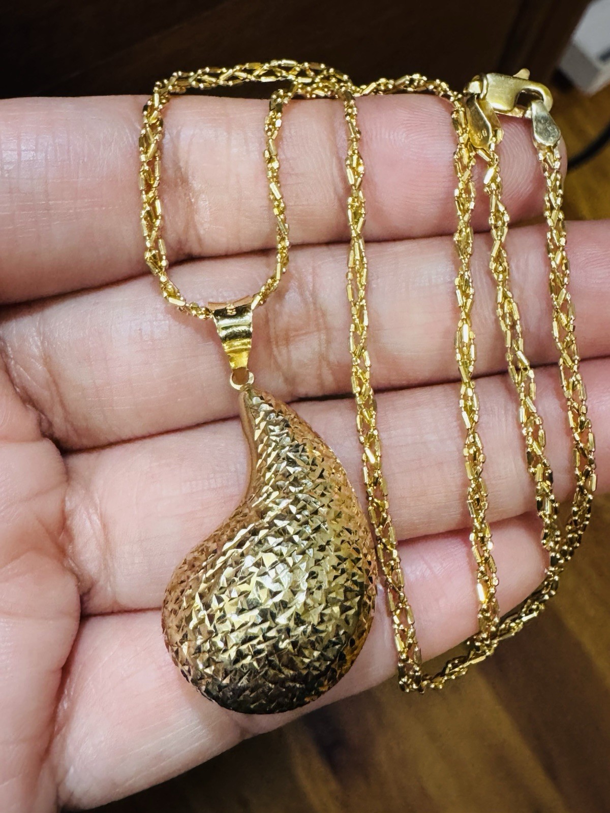 New 18K 750 Gold Women’s Teardrop Set Necklace 16”/16.5” long 7.83g 3mm Choker
