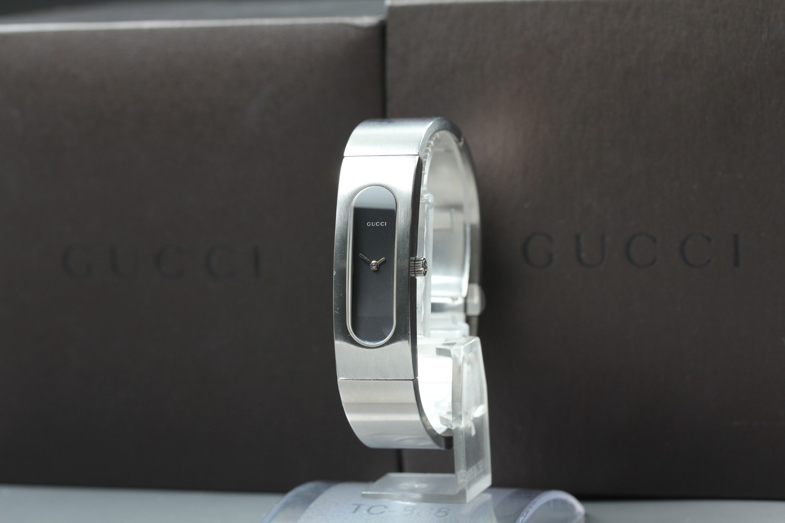 [N MINT w/Box] GUCCI 2400S 14mm Black Dial Silver Quartz Women’s Vintage Watch
