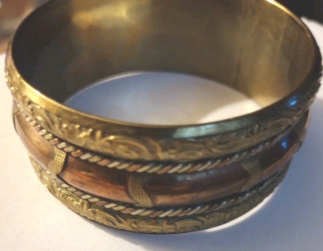 Vtg. Copper/Brass/Silver Bangle 2 1/8 In Wide, 2 1/2 In Diameter
