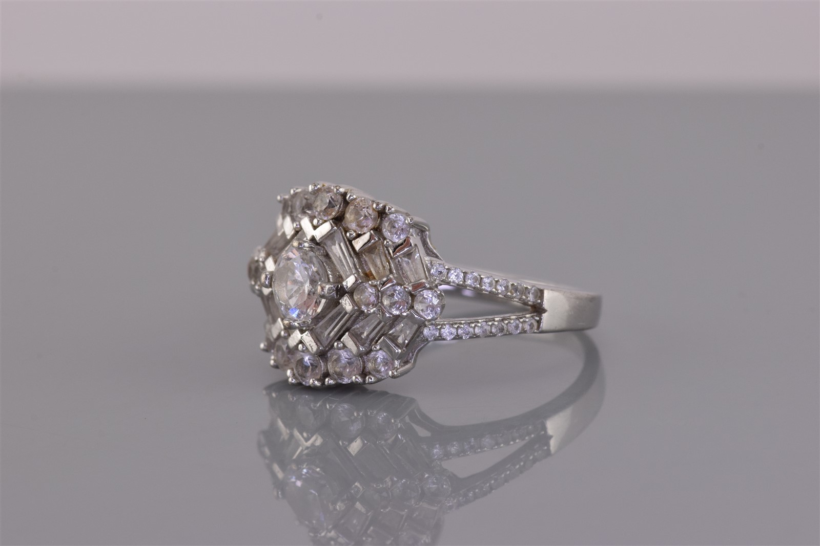 Fuzion Creation FZN Sterling Silver White Topaz Clustered Band Ring 925 Sz: 9