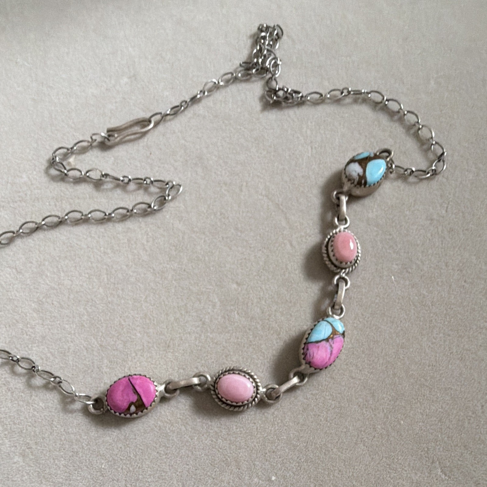 Cotton candy and pink conch – fully adjustable choker