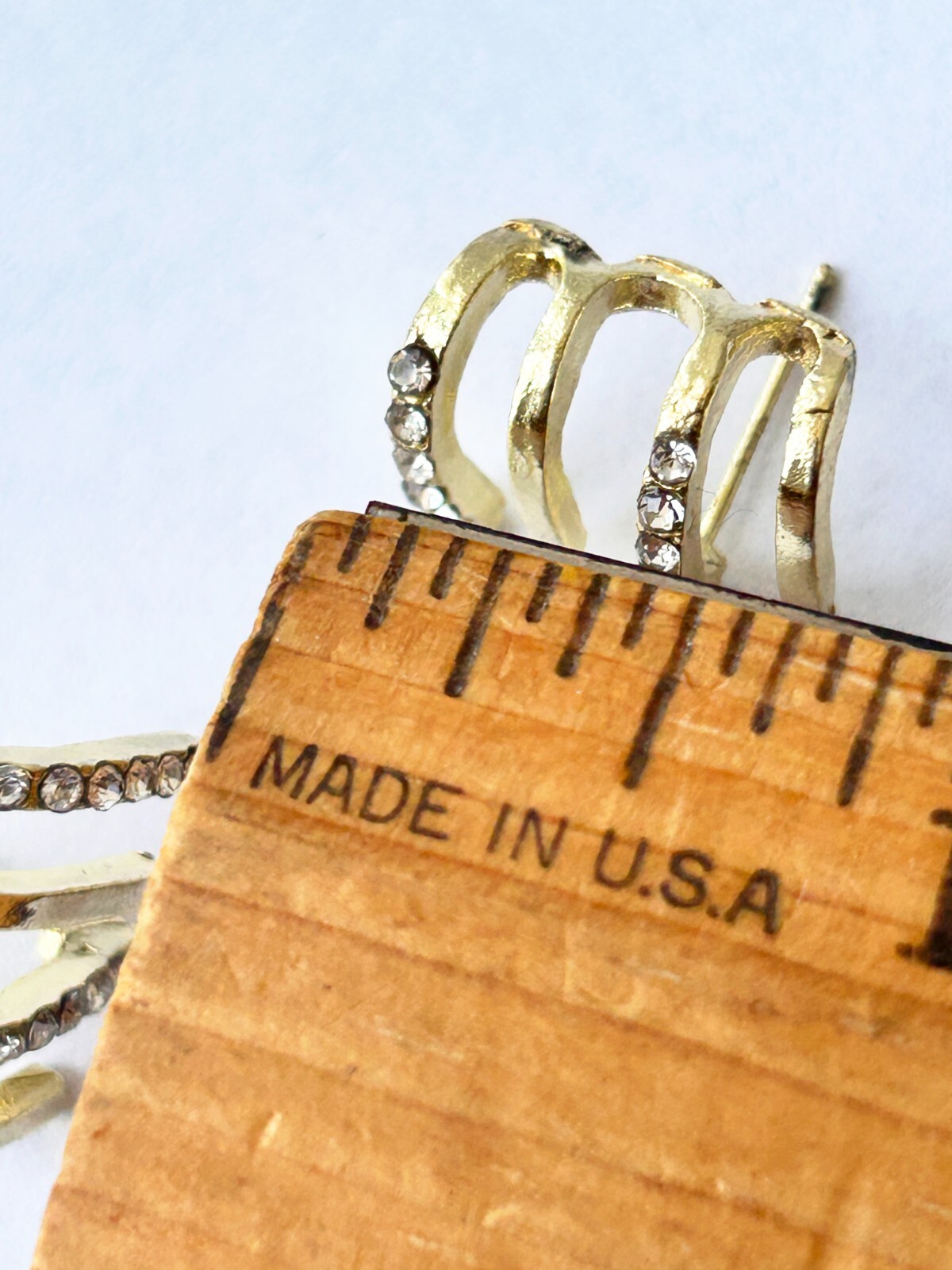 Contemporary Sparkling Fashion Earrings Golden Color with Rhinestones, Push Back