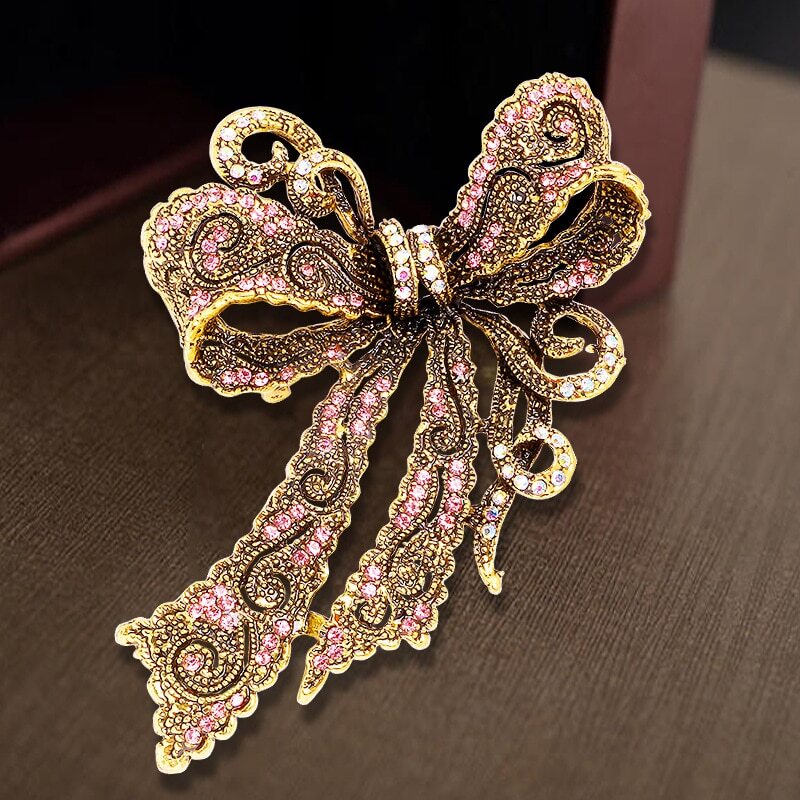 Creative Rhinestone Brooch Retro Brooch Pin Women Corsage High-end Accessories