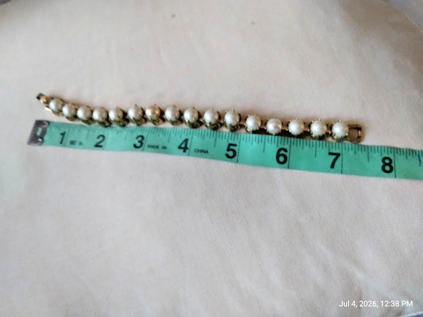 Vintage Gold Tone Faux Pearl Metal Link Bracelet with Fold Over Clasp