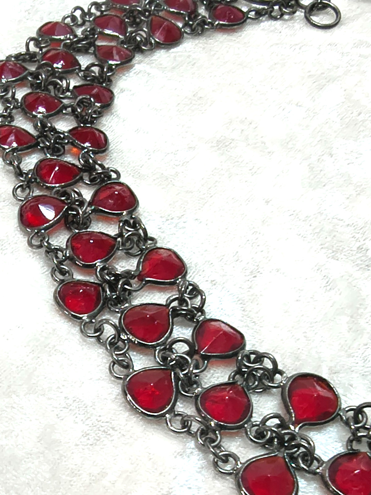 Red Crystal Teardrop Choker Necklace Gunmetal Tone Statement Bib 41-45.5cm