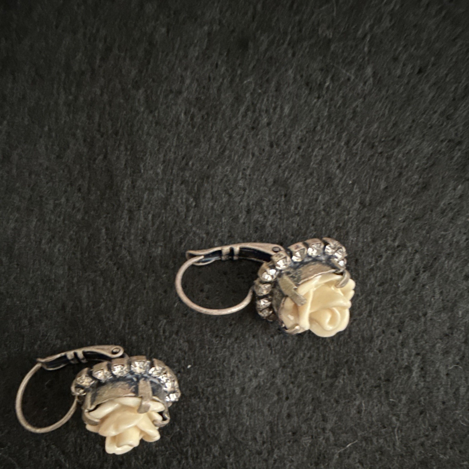 Sabika 2pc Set Necklace Earrings carved, cream-colored rose and center crystal