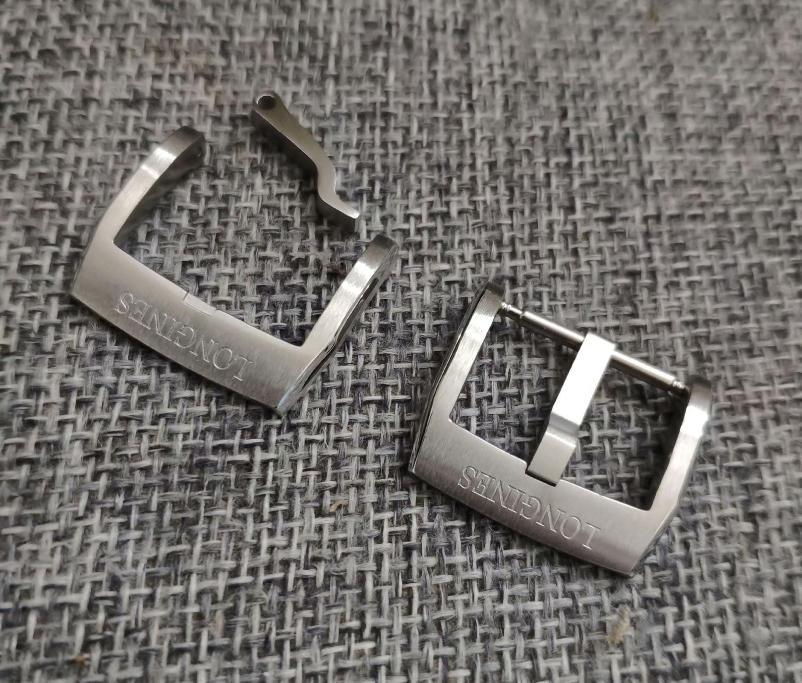 Original Longines Spirit 19mm Silver Clasp Buckle For Straps 19mm at Buckle End