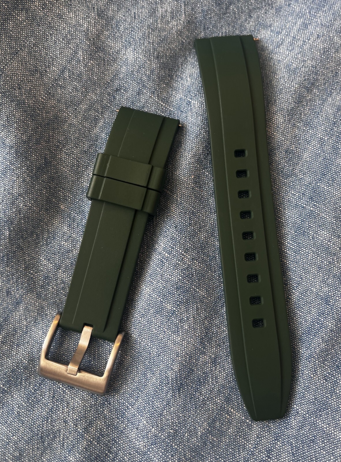 WISCASSET WATCH – Premium FKM Daytona Style Watch Strap
