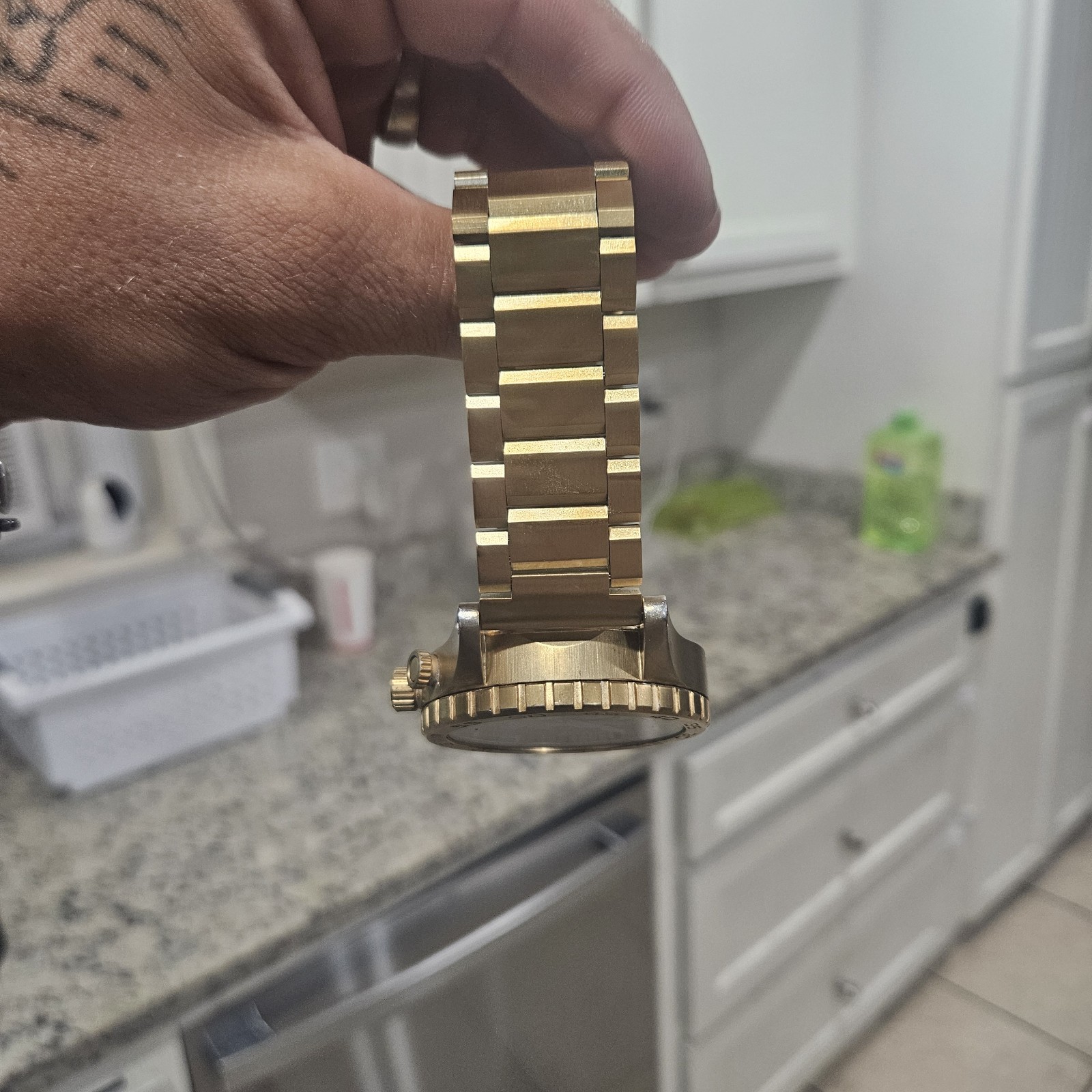 Nixon 51-30 Gold With White Face Brand New Battery All Links
