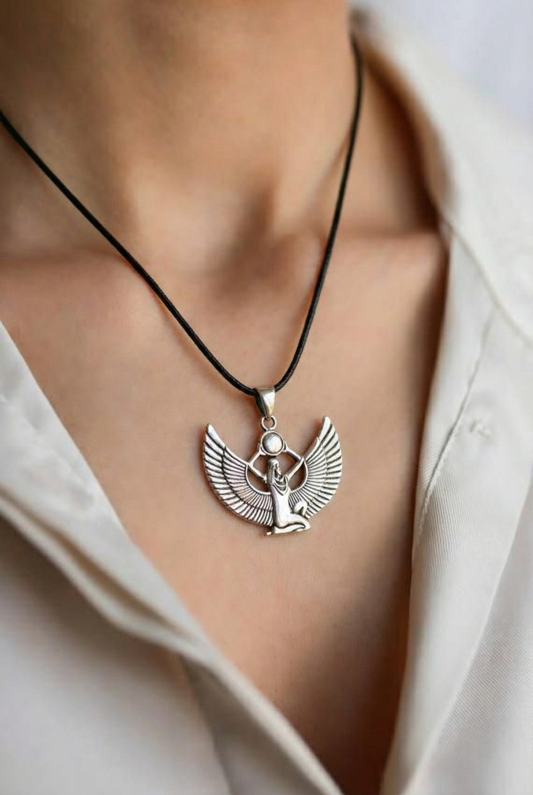 Isis necklace pendant – Egyptian goddess – Silver 900 – Egypt Amulet jewelry