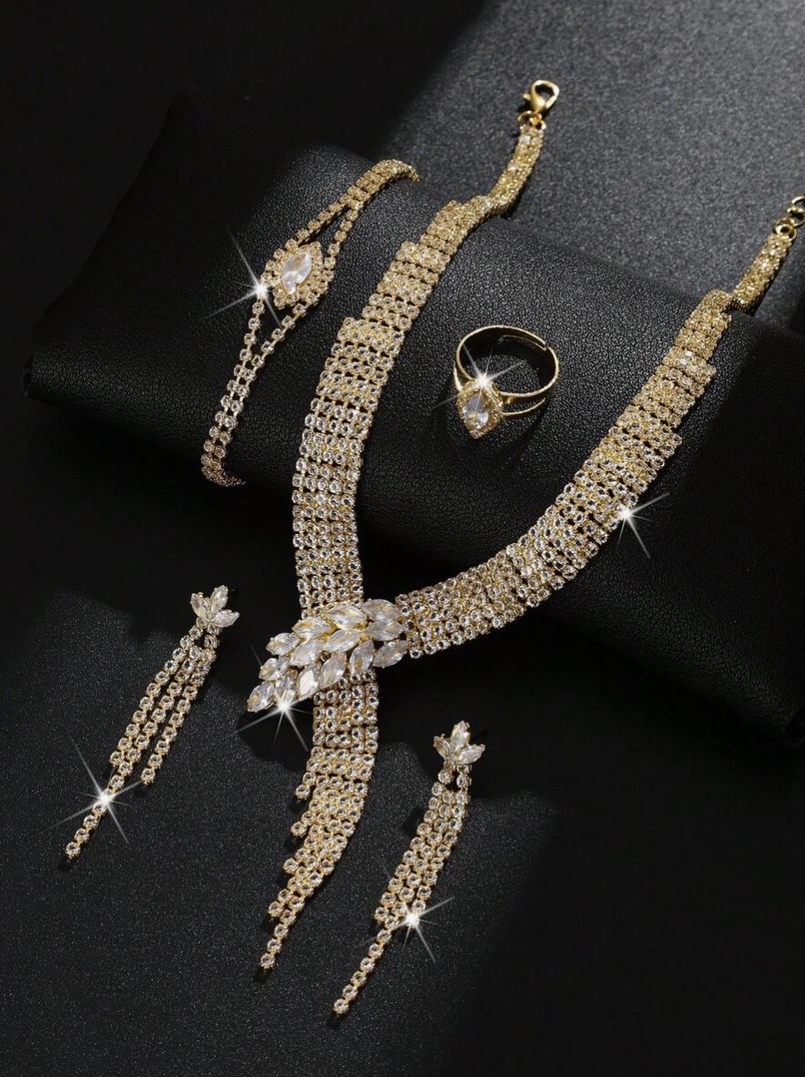 Juego de joyería de 5 piezas con collar, aretes, pulsera y anillo